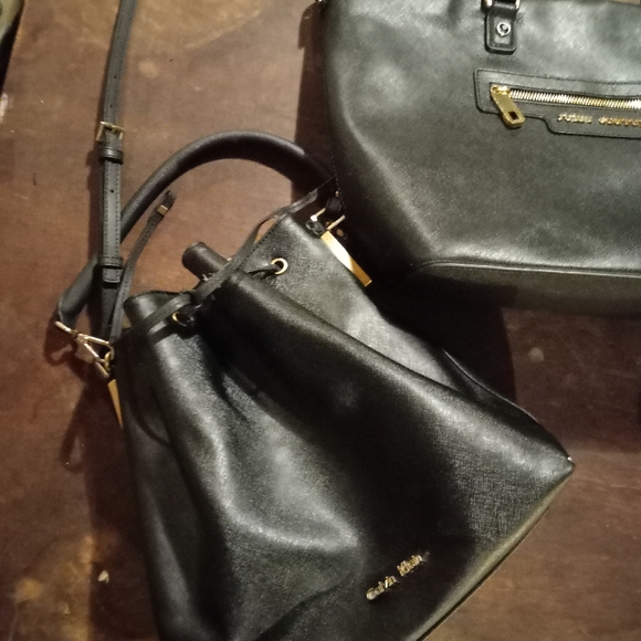 Multiple purses most are $15-25 - Picture 5 of 16